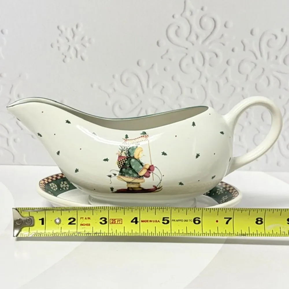 Sakura Debbie Mumm Sledding Characters Gravy Boat Saucer Christmas Box